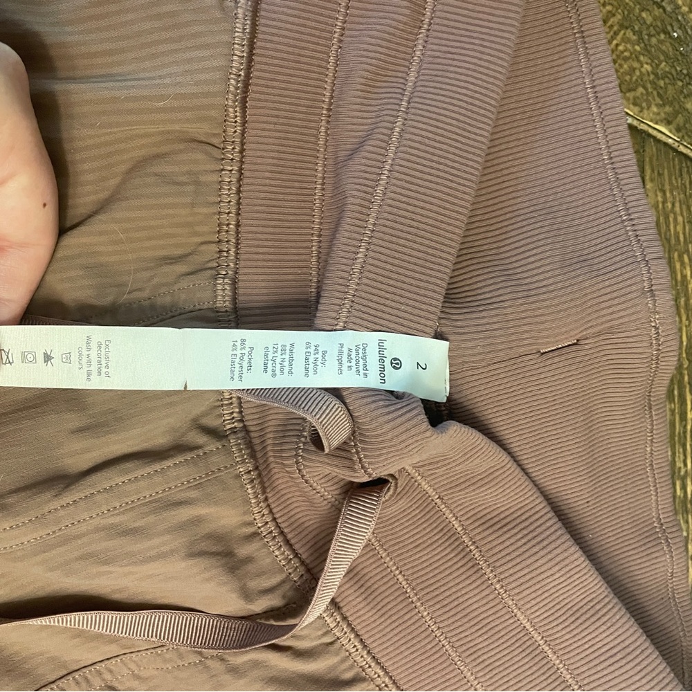 Lululemon- Dance Studio Mid-Rise Jogger
Full Length